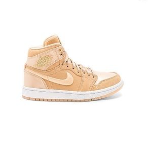 Air Jordan 1 retro ice peach, white, metallic gold